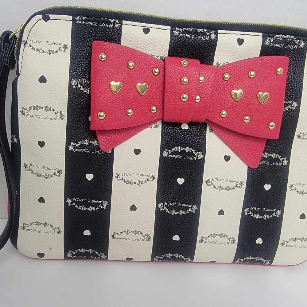 Betsey Johnson wrist clutch bag purse Large